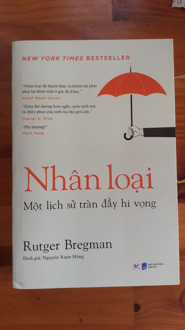 Như một đồng minh của Rousseau, cuốn sách là một áng văn chứng minh cho bản tính lương thiện của nhân loại. Bằng những nghiên cứu và số liệu xác thực, tác giả mang đến một góc nhìn phổ phát về bản chất cốt lõi của loài người qua những lĩnh vực như giáo dục, tội phạm, chính trị.