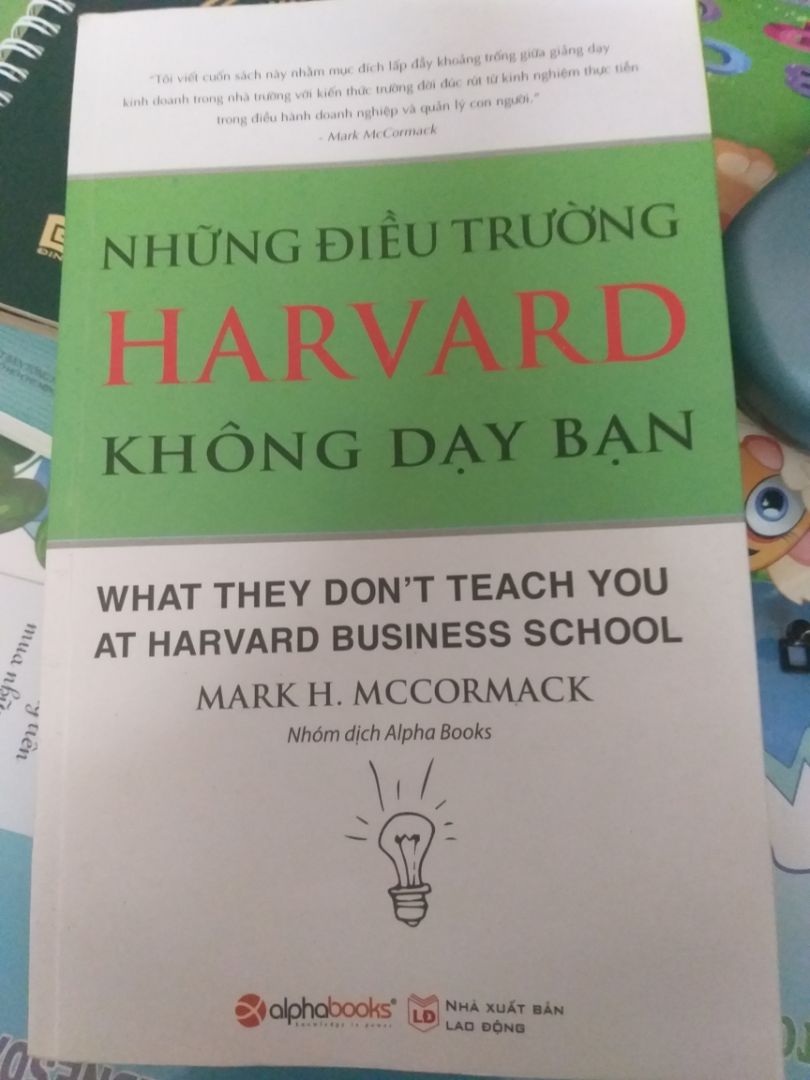 Cách trình bày còn sơ sót, lỗi chính tả, khoảng cách chữ. Nội dung ổn, những kinh nghiệm thực tế mà tác giả đúc kết trong quá trình startup, lối hành văn có hơi cứng nhắc