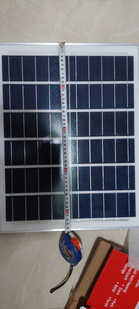 Tấm pin giới thiệu 35x53cm nhưng chỉ 35x45 cm