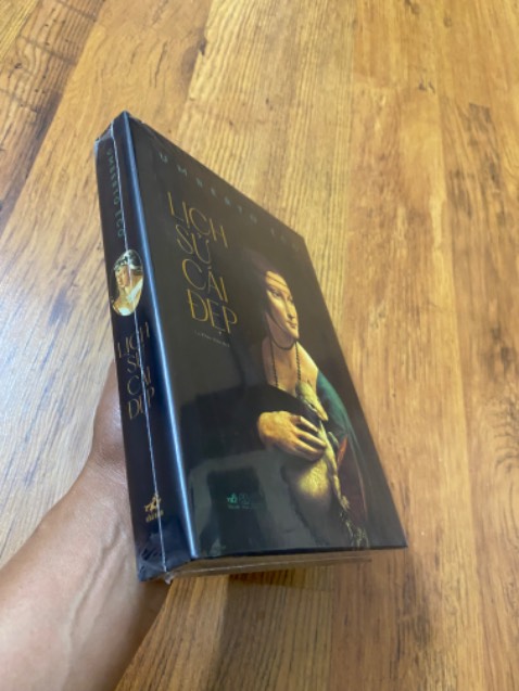 Đóng gói cẩn thận. Sách đến tay nguyên seal, ko cấn móp. Rất hài lòng