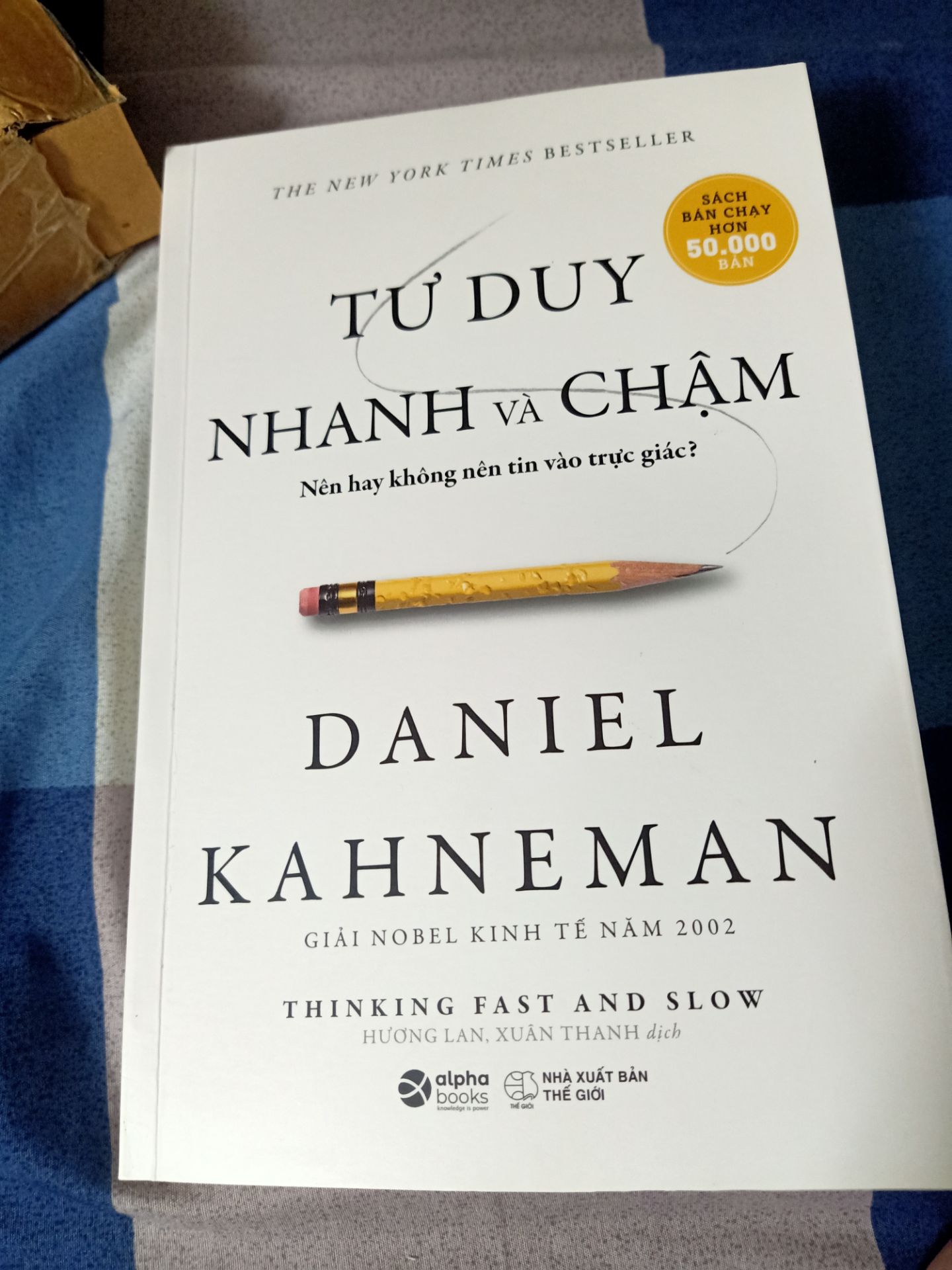 Sách chất lượng, nhà bán bọc rất cẩn thận