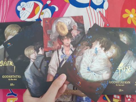 Xịn lắm nha mn, đợt này tiki giao sách cho mình quá tốt, cả 3 cuốn đều đc bọc kĩ lưỡng và còn đc tặng postcatd nữa, nội dung sách thì khỏi bàn rồi, quá hay, tia em nó lâu r nên mua được giá sale mừng lắm☺