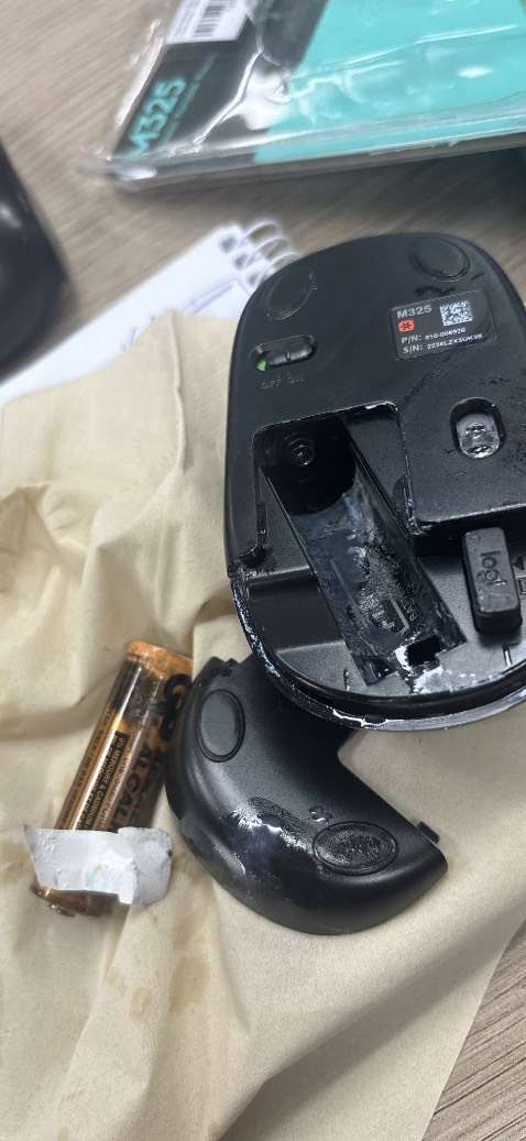 Hàng rất kém chất lượng. Đề nghị shop xem lại