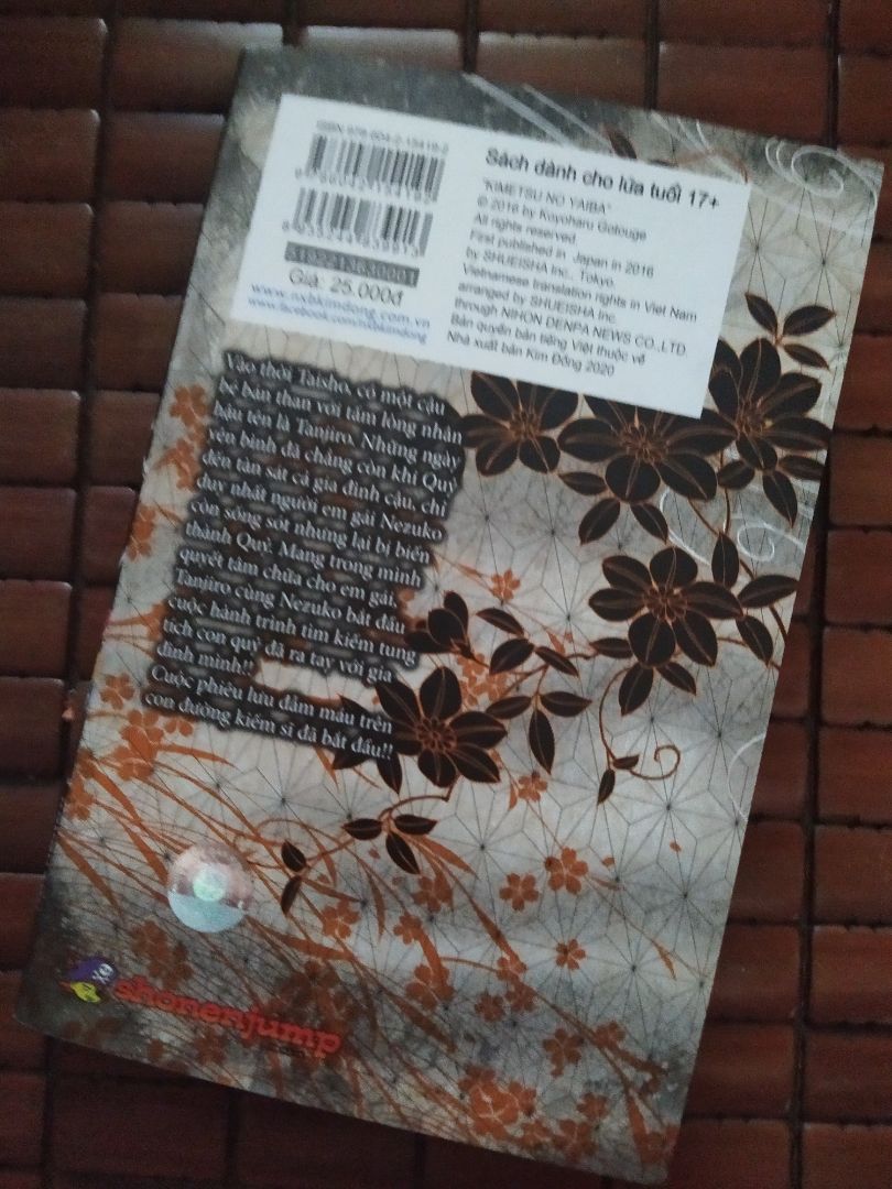 Anh giao tận tình, giao nhanh chóng, chất lượng sản tuyệt vời, sách bên trong không bị móp méo là ưng lắm rồi ạ, đã vậy tranh lại rất xinh xẻo, mượt mà lấy ra mà em phần khích !!! Aaa, em trông lâu rồi mà bây h mới có mừng hết sức đã vậy hôm nay mới 1/2 nữa cơ !! Nói chung là tuyệt vời lắm ạ!!!