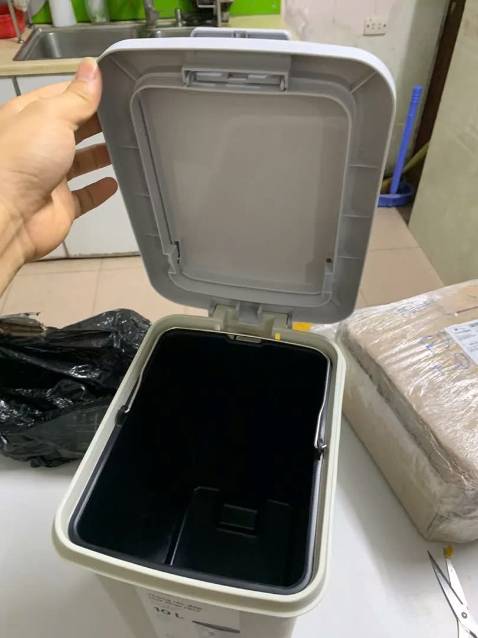 Hàng đẹp. Nhựa dày dặn dùng rất sướng. Cty mình có cái này rồi nên mới mua về nhà dùng. Giá thì đúng tiền nào của đó . Ok nha shop