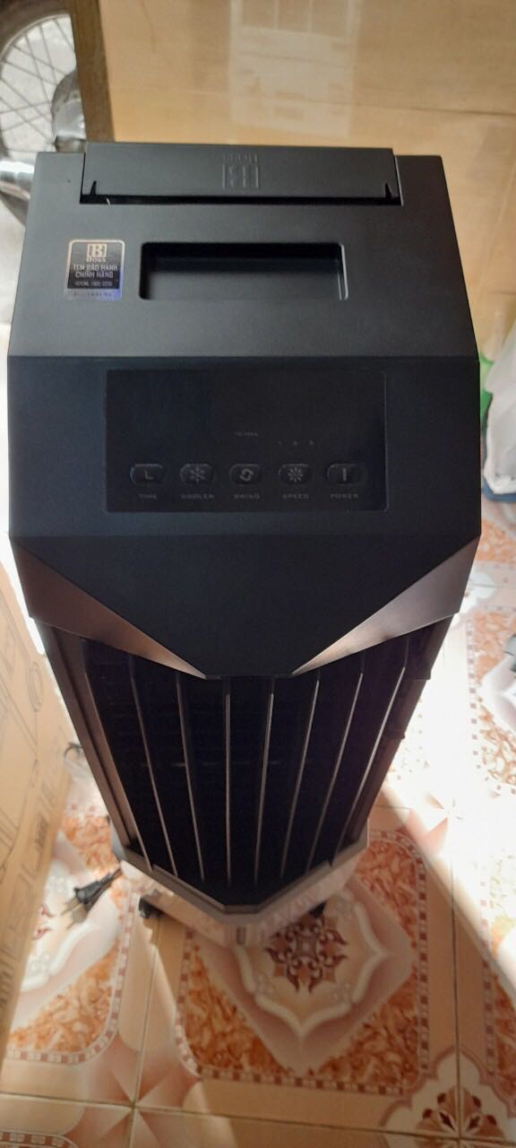 Mùa nóng này mà xài quạt này là hết sẩy, quạt mát lắm. Giao hàng hơi lâu, nhưng chất lượng là ok, mua ngay dịp sale nên rẻ hơn nhiều so với nơi khác