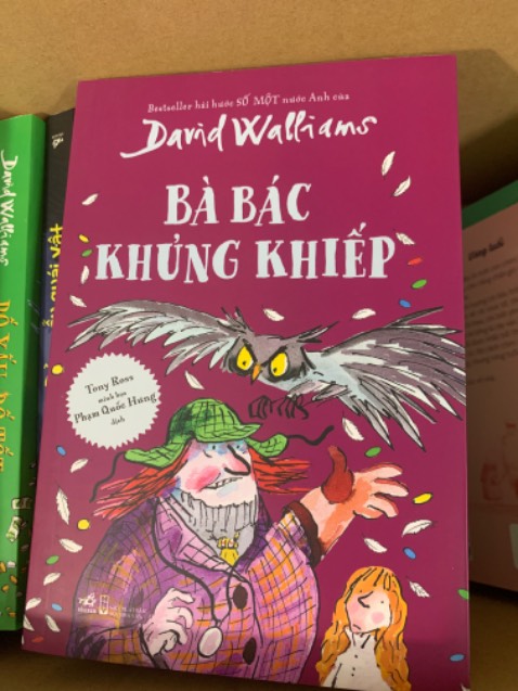 Giao nhanh và sách của tác giả này luôn hay với ngôn ngữ dí dỏm cho trẻ. Mong sẽ là một mùa hè vui vẻ và đọc đc nhiều cuốn sách hay