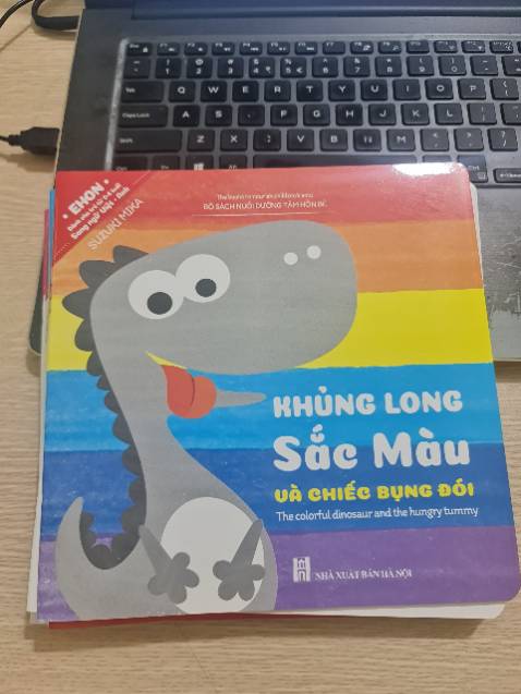 Sách giao không đúng với mô tả chi tiết của combo =>> Ko phù hợp với tuổi của bé.