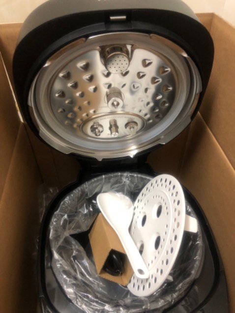 Nồi áp suất đa năng của hãng Philip hình thức rất đẹp, nhiều chức năng nấu nướng. Cám ơn Tiki và Philip.