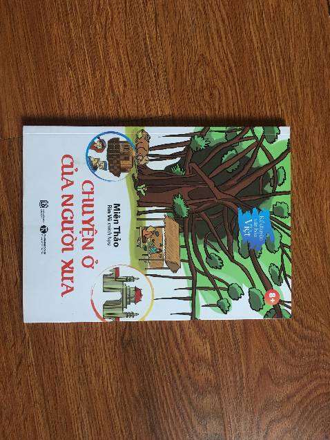 Cuốn sách sặc sỡ cho trẻ em, nhưng gu màu sắc hơi bị quá đà. Dù sao kiến thức cũng tạm ổn.