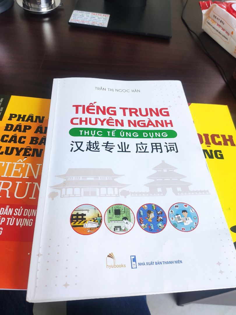 bao bì đẹp, tặng kèm dvd hỗ trợ hiệu quả trong tìm hiểu bộ sách. cảm ơn shop rất tận tình và chu đáo