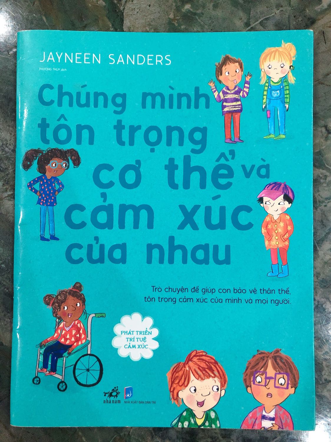 Quyển sách kết hợp giữa giáo dục cảm và giáo dục giới tính rất hay dành cho các bé mầm non trở đi