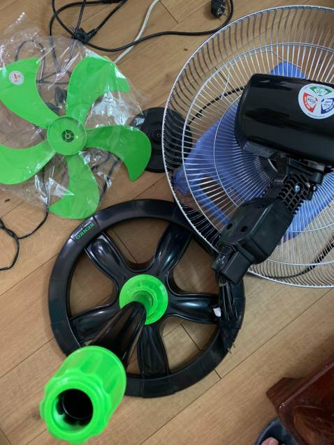 Đóng gói thiếu chi tiết số 17(ống tăng giảm độ cao quạt).