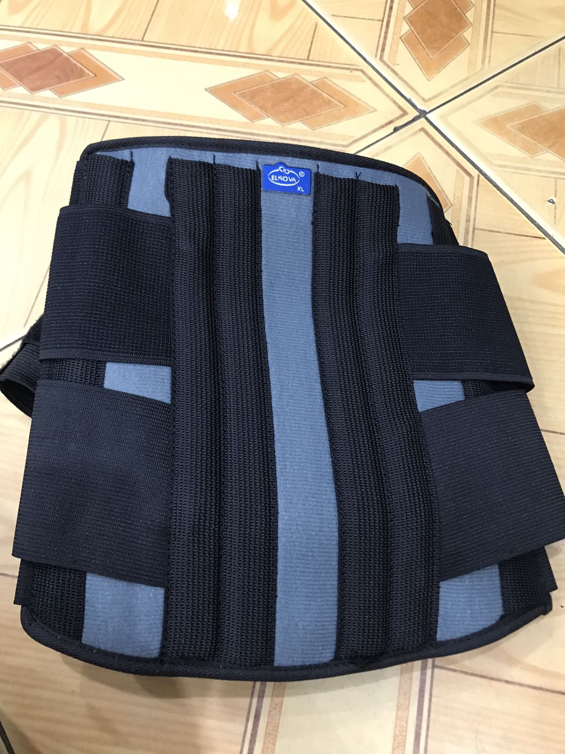 Hơi nhiều thứ hơn tưởng tượng, dùng dễ chịu, có thêm hướng dẫn sử dụng nữa thì càng tốt!