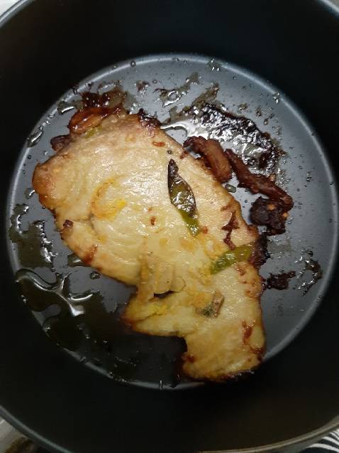 Sản phẩm tốt, dễ dùng, có thể điều chỉnh theo kinh nghiệm sẽ có chín đều hơn. Chiên đồ ăn rất ngon nhìn món ăn mà kích thích. hạn chế dầu mỡ thừa. Tiki giao hàng nhanh như người yêu cũ trở mặt. Ờ mây *** gút chóp