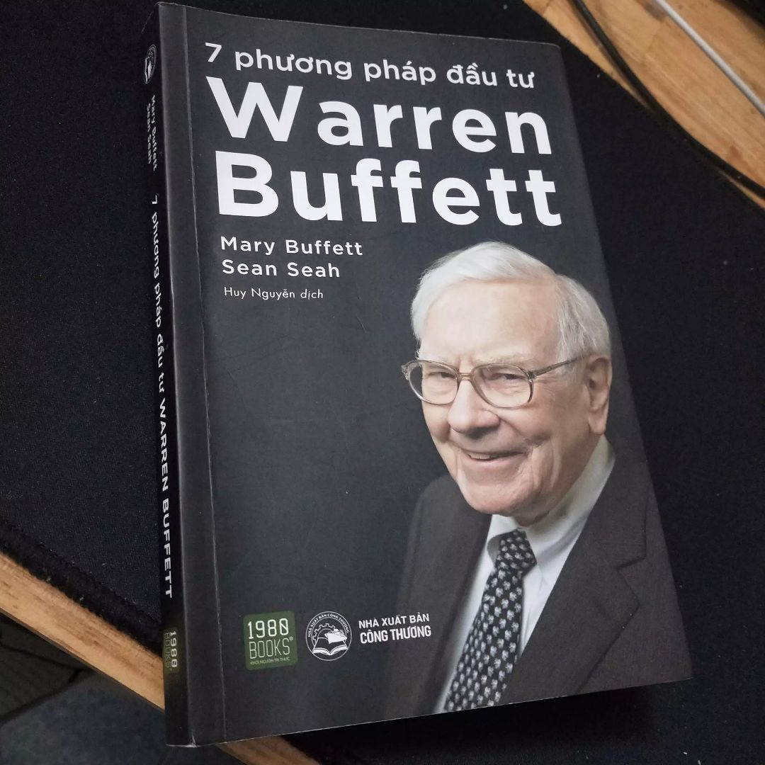 Cuốn sách cung cấp các kiến thức cơ bản nhất và cũng là sơ khai nhất cho những ai không có kiến thức về tài chính. Nếu bạn đã có chút kiến thức nền tảng thì cuốn sách này không phù hợp với bạn. Bản thân mình thấy cách viết chưa thực sự hấp dẫn lắm. mọi người có thể tham khảo pay back time để có cái nhìn tổng quan và sâu sắc hơn về phương pháp đầu tư giá trị