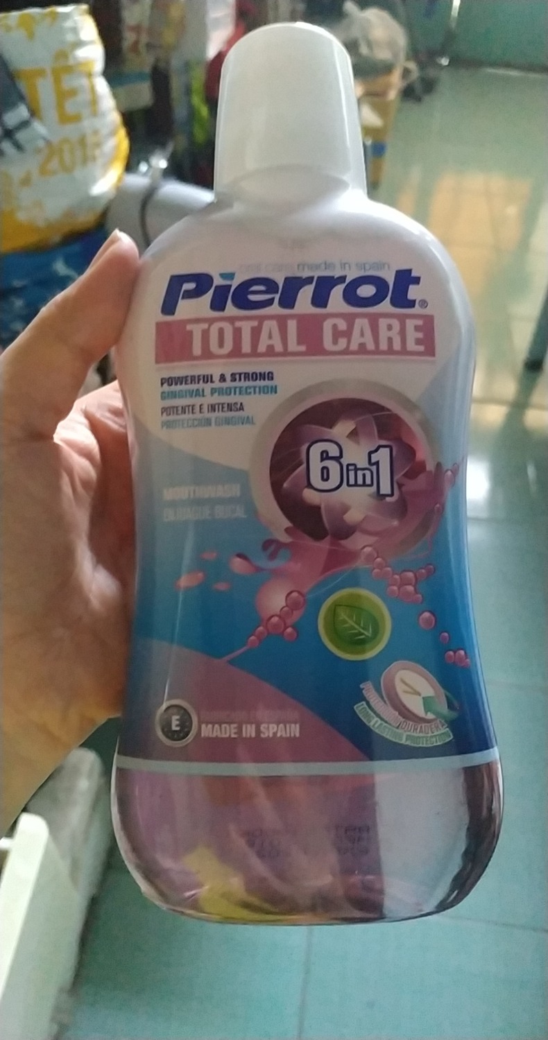 Loại màu xanh không có cồn nên không cay lắm. Súc mùi thơm dễ chịu, thơm mát, miệng không bị hôi và răng không bị ê. Rất hiệu quả sau 1 tuần sử dụng