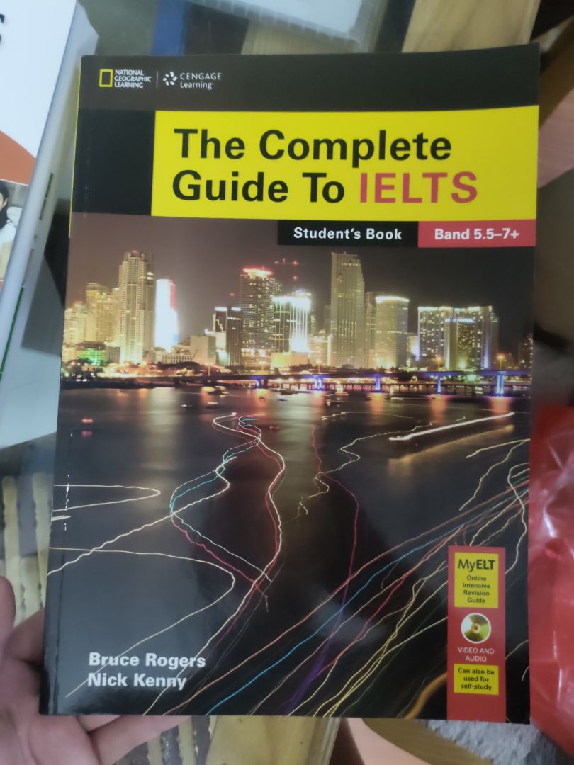 Hảo, sách đáng tiền