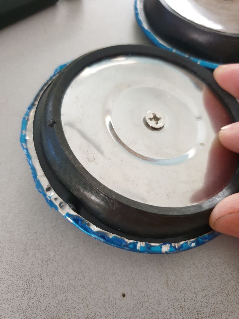 sản phẩm quá tệ rất thất vọng với đơn hàng lần này. nắp chắn rác mua về tệ quá nên bỏ. còn vòi sen tắm thì giao kg đúng sản phẩm đang yêu cầu đổi lại