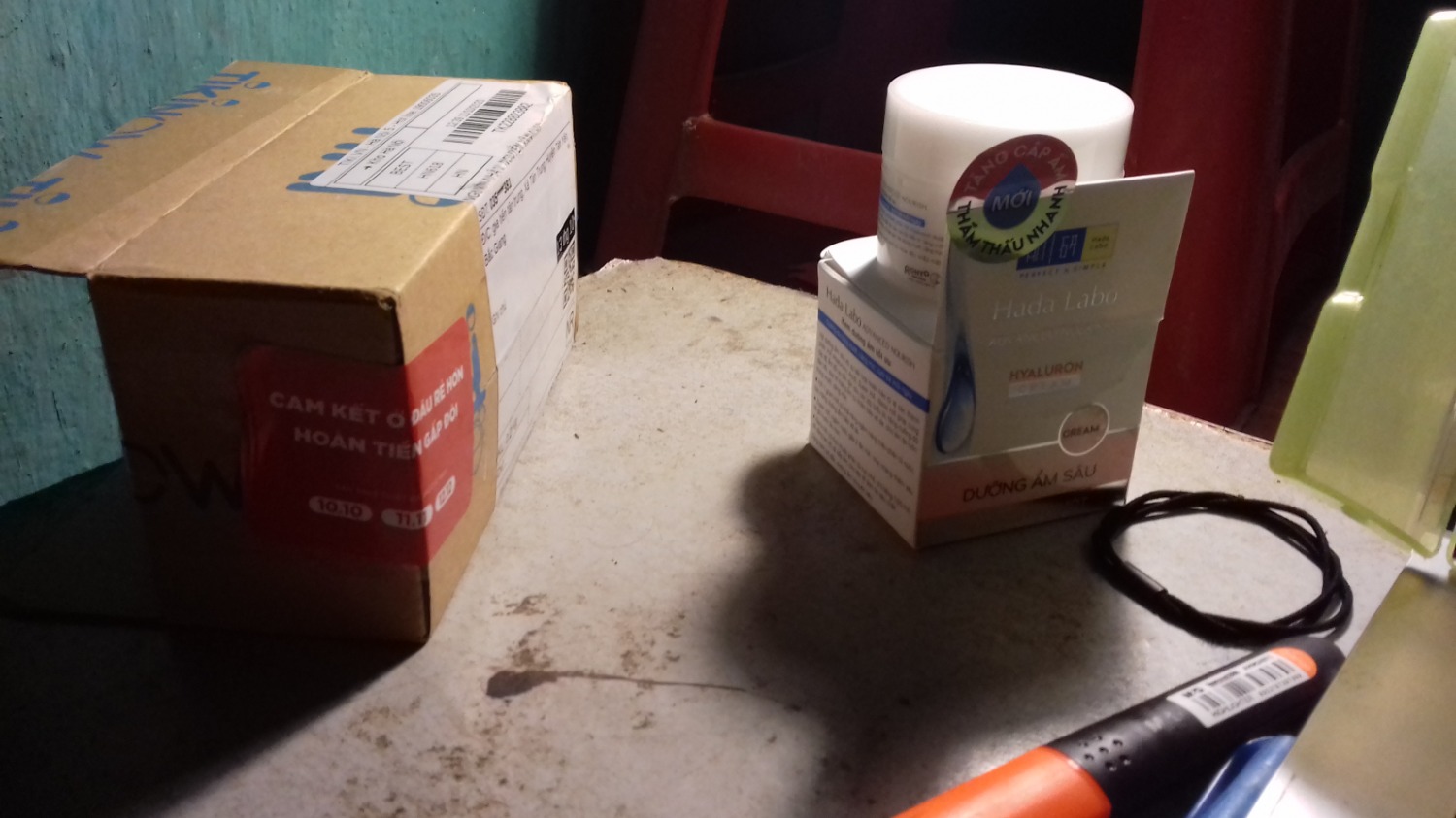 giao hàng cực nhanh mất có hơn ngày
sản phẩm đẹp sang trọng còn mới hạn dùng lâu bao bì đẹp bắt mắt
đóng gói hàng cẩn thận đẹp chất lượng
review sản phẩm : hàng được của nó  không mùi thành phần an toàn ; dùng rất thích ;hết khô bong tróc da vào mùa hanh khô - mùa lạnh ở miền bắc; ....
nói chung mọi người nên mua mãi ủng hộ tiki và shop