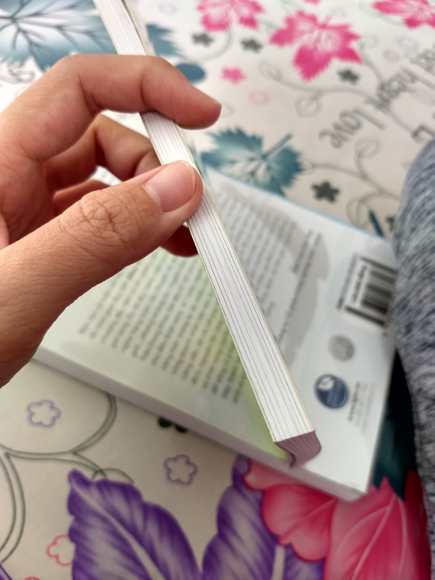 Sách này rất phù hợp cho mấy bé từ lớp 3 trở lên. Truyện màu sắc đẹp, bé vừa đọc, vừa học đc nhiều điều từ nhân vật trong truyện và những thông tin bổ ích khác trong sách nữa.