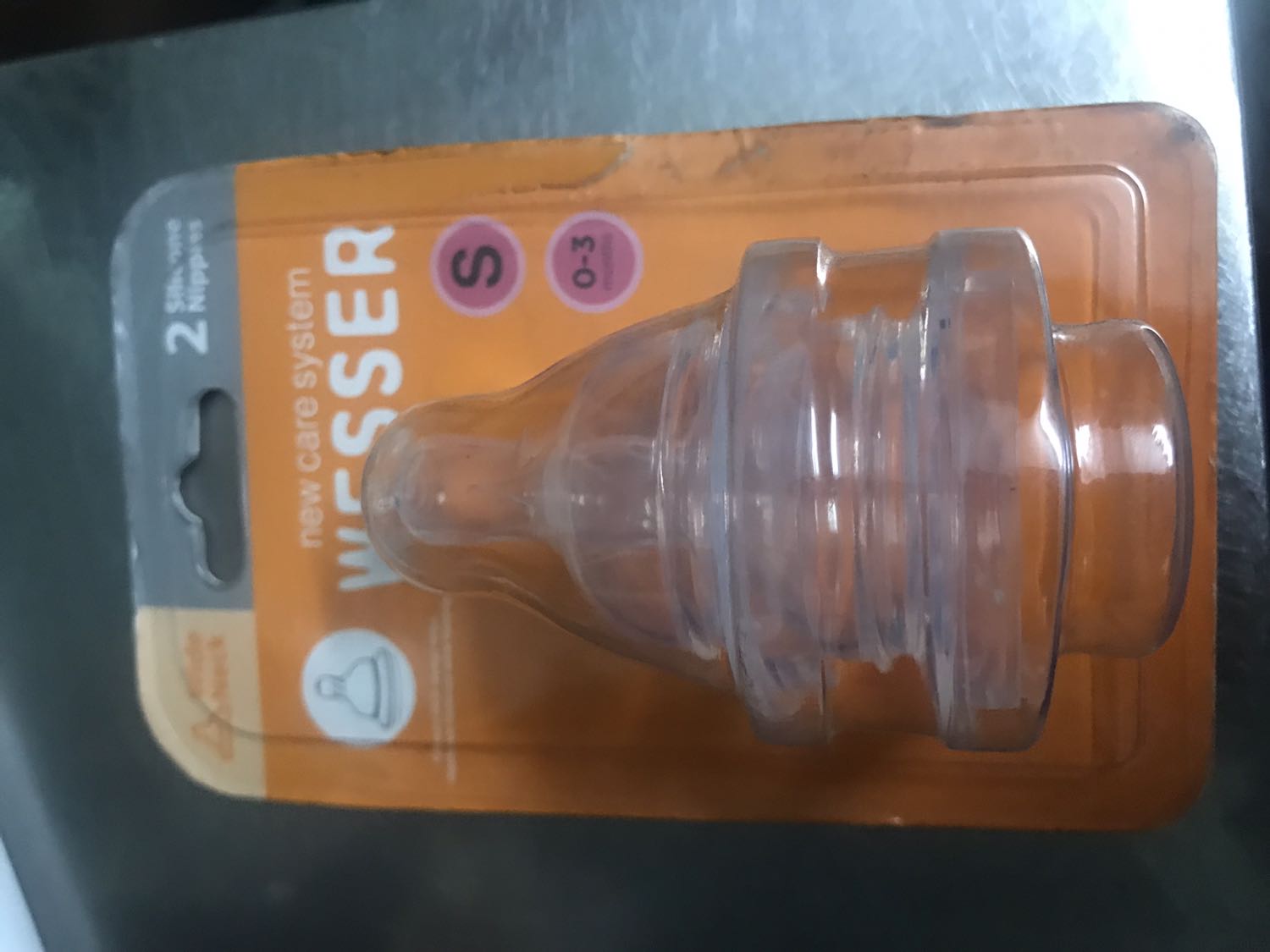 Tôi có mua sản phẩm theo đơn #779804207. Nhưng khi tôi nhận thì đã bị khui hộp và rất dơ. Tôi nhận hàng ngày 9/4/19. Tôi rất ko hài lòng và muốn trả hàng, tiki vui lòng xử lý giúp tôi.