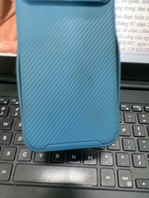 Ốp quá tệ, mới dùng được khoảng 2 tháng mà bị giòn, rách, nứt. Không hài lòng tý nào.