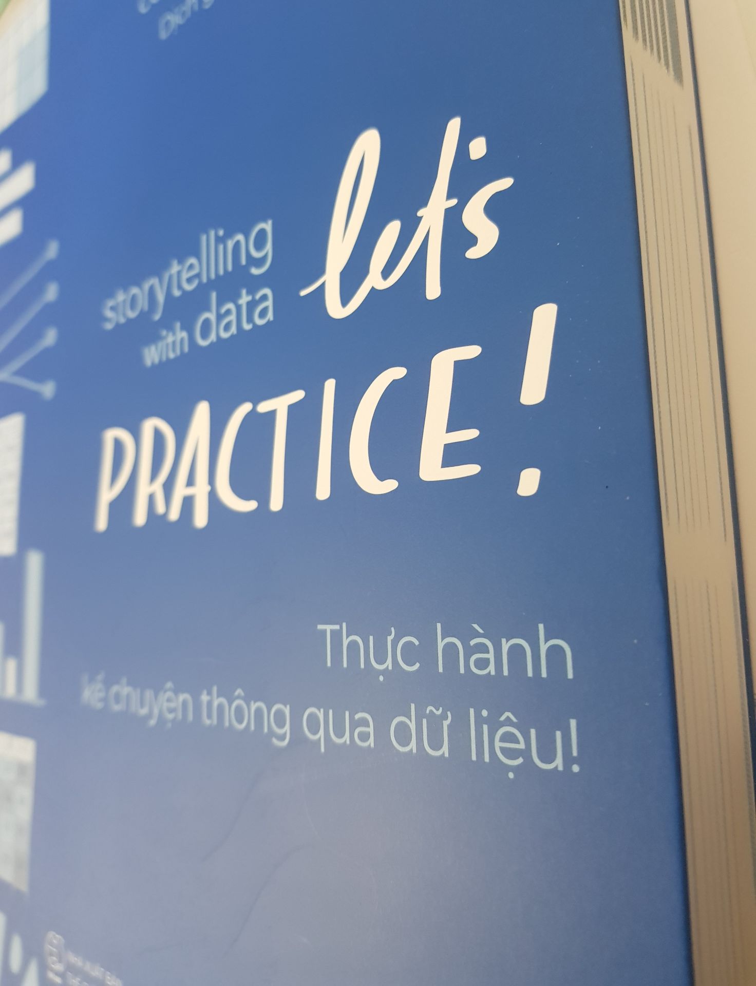 Nội dung hữu ích khỏi bàn. Sách in chất lượng, đẹp, trang giấy khá dày, lật rất đã tay. Mình mua lúc đang sale và còn free ship giao siêu tốc, tầm 1 tiếng sau là có, vừa mở ra nghe mùi sách mới thích lắm ấy.