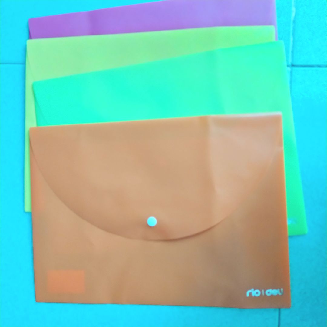 Sp giống hình, chất lượng ko được như ý, mỏng lắm, đúng hãng.