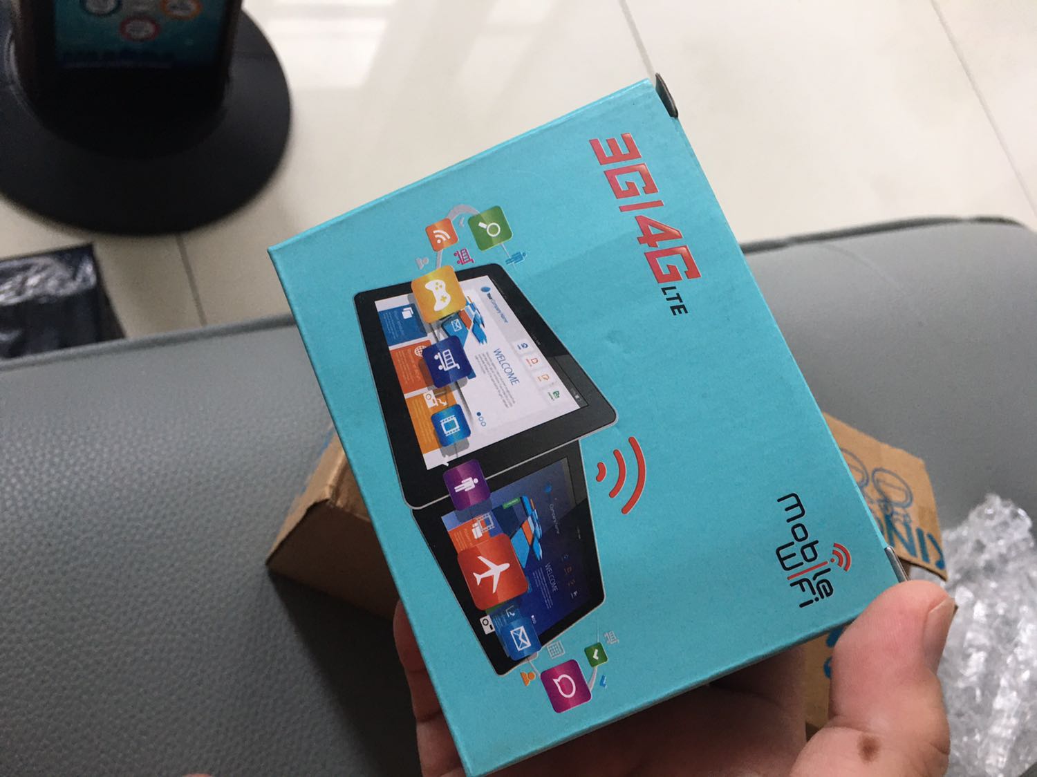 Hoan toan khong hai long, chỉ sử dụng duoc 1 ngay, sau do khoi dong khong len, Tim khong thay chuc nang “đổi trả hàng “