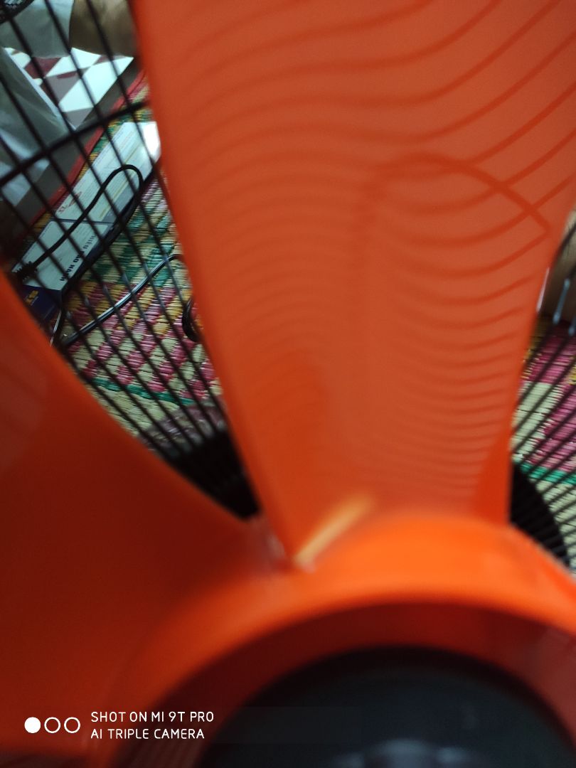 Đóng gói vận chuyển kém.
sản phẩm bị nứt cánh. Đuôi bị gãy rớt ra. Bán mắc hơn cả Tấn Phát Senko mà làm mình thất vọng quá. Bên kia hàng người ta ngon lành 100%. Còn hàng này như là hàng trả về cho shop rồi shop gửi lại cho khách khác vậy. thấy bóc shield lồng ra rồi. Chia tay luôn nhé shop. Lỡ đặt mua rồi cũng làm biếng gửi trả lại lắm.