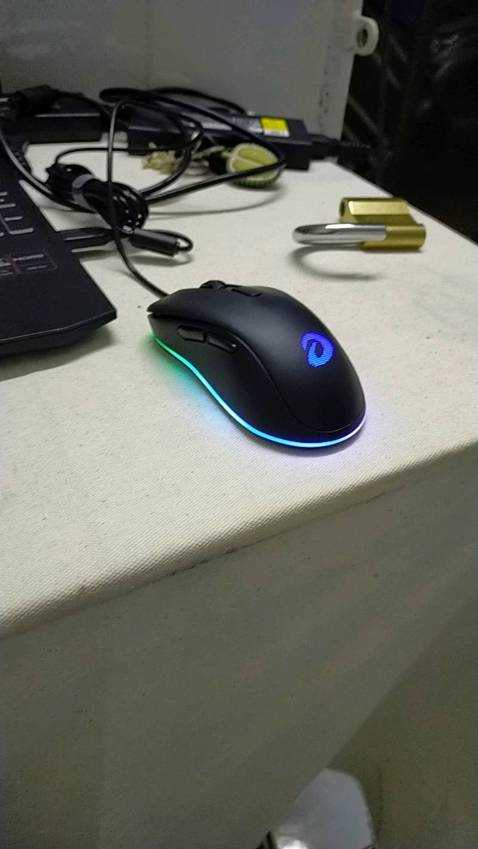 Chuột xịn êm tay ạ, giá này mà chuột này thì khá oke ạ, sẽ ủng hộ lần sau Chuột xịn êm tay ạ, giá này mà chuột này thì khá oke ạ, sẽ ủng hộ lần sau