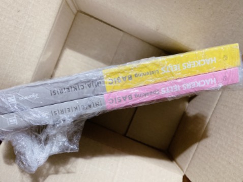 Sách dày lắm ạ (445 trang) sách mới, thơm mùi giấy. Tiki đóng gói cẩn thận, giao hàng nhanh. Sách có hướng dẫn và dịch cụ thể chi tiết nên tiết kiệm thời gian cho người học. Nên mua ạ.