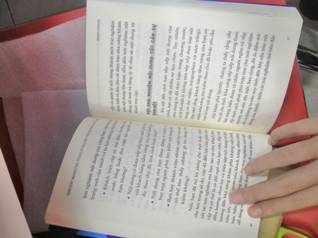 Giao hàng nhanh, sách được nhận còn mới