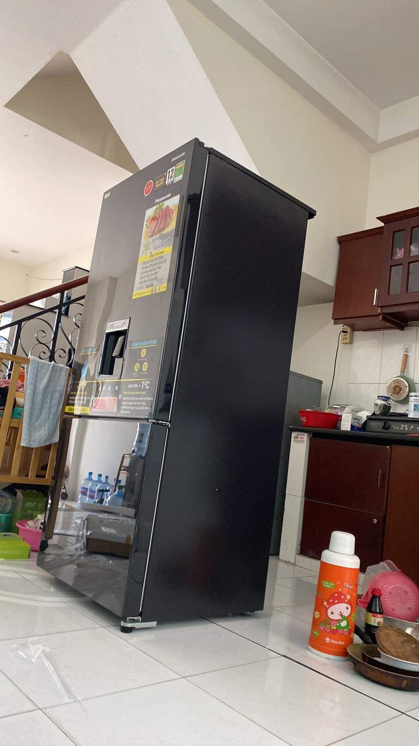 Sản phẩm đẹp, chất lượng. Bên ngoài to hơn mô tả và hình trên web. Dung tích lớn và có nhiều ngăn nên phù hợp cho gia đình đông người!