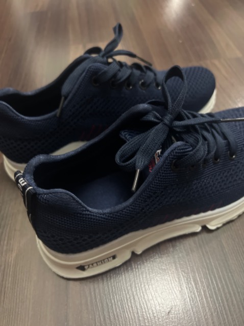 Sản phẩm tốt, nhẹ, chưa biết bền không, cho năm sao!