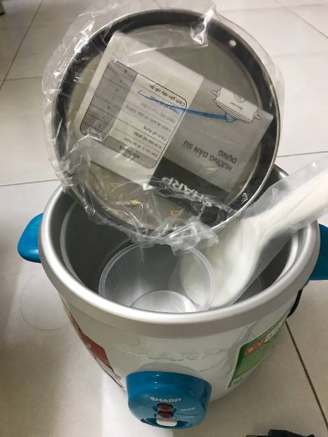 Hàng mới, đúng qui cách, đầy đủ dụng cụ và giấy bảo hành, màu như ý. Đang sử dụng bình thường.