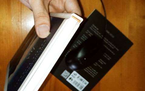 Mình chưa đọc hết, giọng văn buồn đều đều.