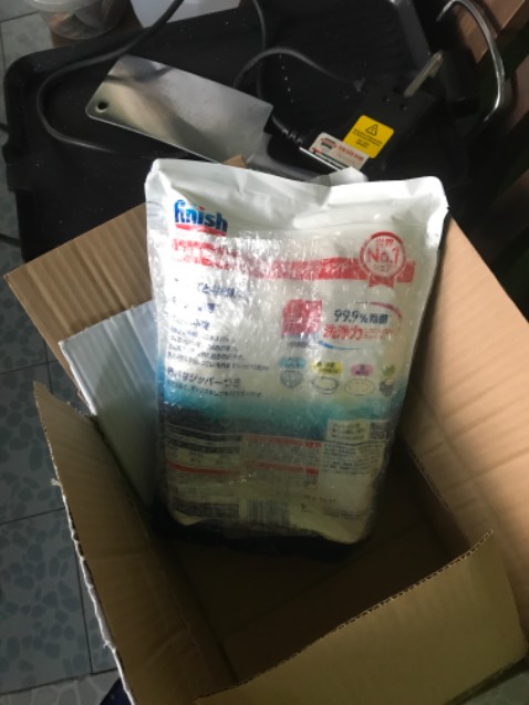 Rõ ràng đăng bán sản phẩm là 2 can bột rửa chén(2,5kg*2=5kg) mà giờ giao là 1 túi 2,2kg
Vậy là lừa đảo rồi còn gì
Tôi đề nghị trả hàng, hoàn tiền
Kiểu bán vậy lừa khách hàng , quá bực mình