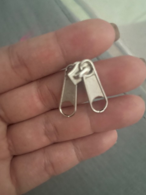 Chất lượng kém, đã đổi hành 1 lần vẫn hư dây kéo . Muốn trả lại hàng