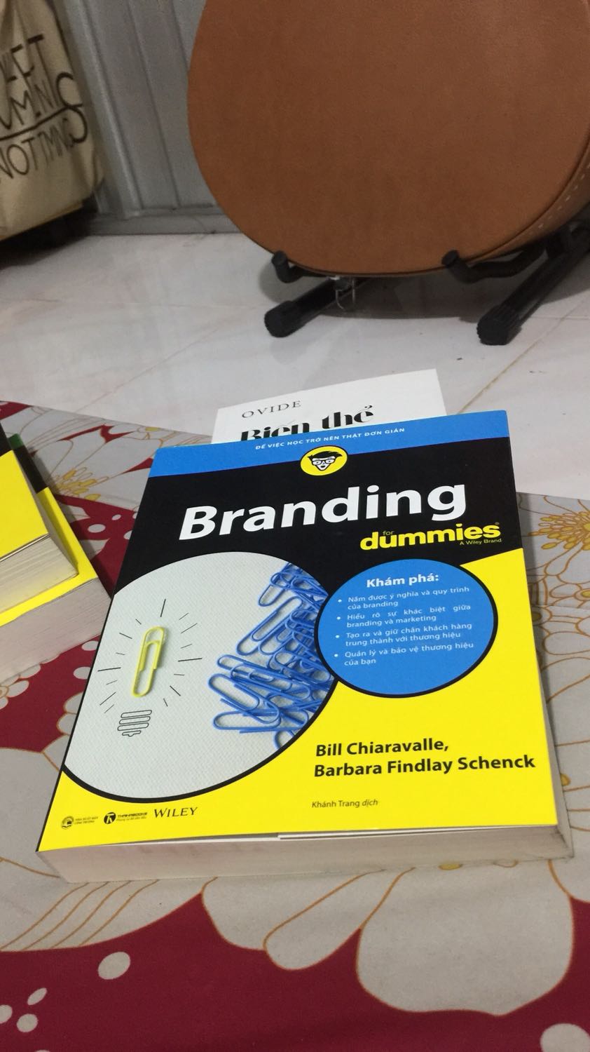 Rất hài lòng với phong cách phục vụ của Tiki. Sách hay đáng đọc. Chi tiết xây dựng thương hiệu