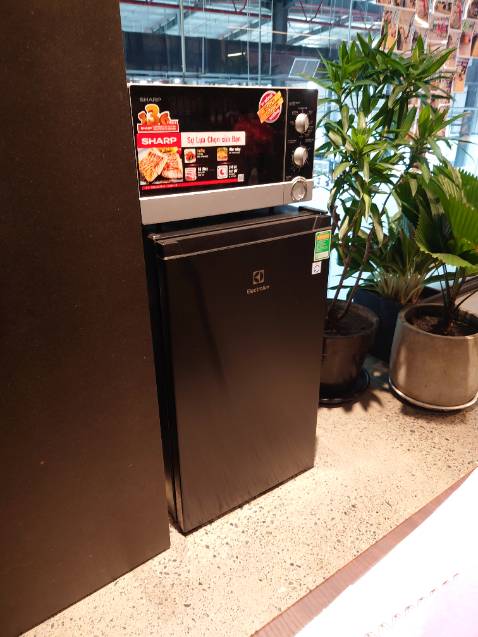 Tiki giao hàng rất nhanh. Sản phẩm tốt, nhỏ gọn tiện cho không gian hẹp nhưng vẫn đủ không gian cho như cầu.