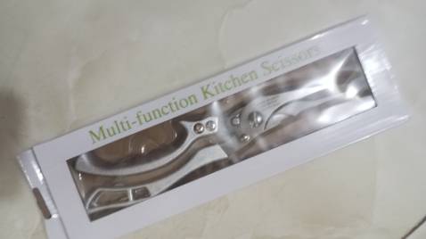 Kéo sắc. Cắt gà 3kg OK
Hàng Nhật rất đẹp 
Bằng thép trắng kg gỉ 
Đúng như quảng cáo 
Thanks shop