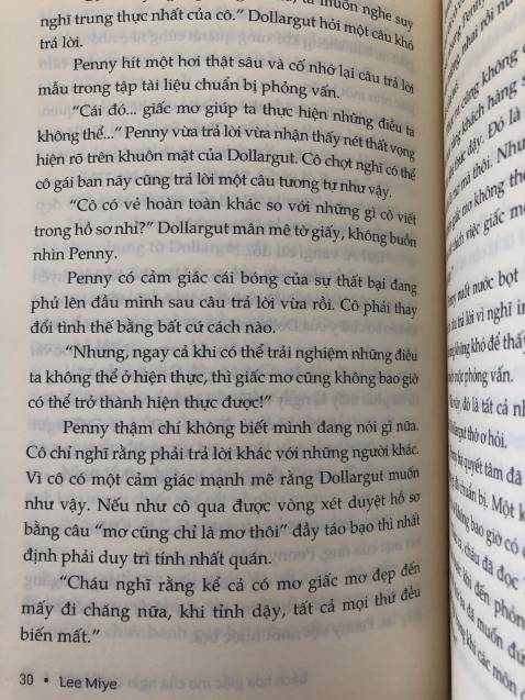 Sách rất hay và mood rất chil, mọi người nếu muốn tìm sách có câu chuyện nhẹ nhàng dễ đọc thì nên mua cuốn này.

Ngoài ra còn có tính chất healing và kèm cả bài học hay bên trong. xứng đáng 10 điểm cho cuốn này :> Mong chờ tác giả ra thêm nhiều sách sau này thể loại tương tự.