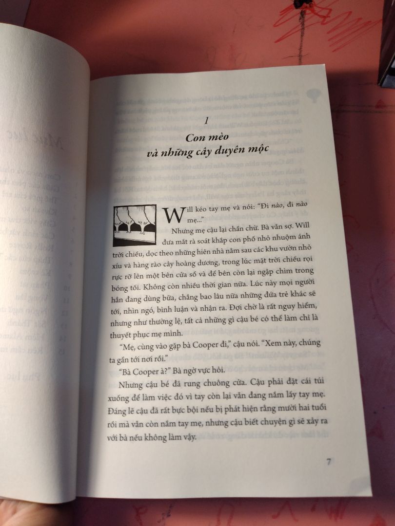 Sách rất đẹp, bìa nhìn mê luôn . Giao hàng nhanh, đóng gói cẩn thận. Mua được lúc giá sales nên rất hài lòng