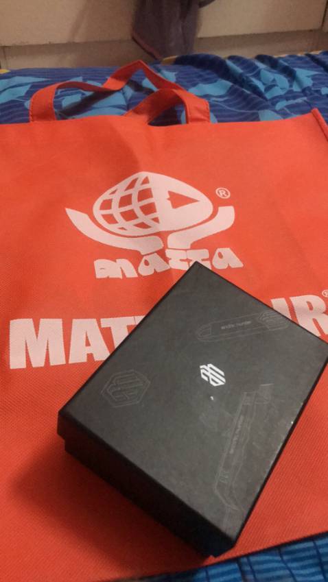 Sản phẩm đẹp, dày dặn và ổn so với giá. mình mua tặng nên rất vừa ý. đặt hôm trước là hôm sau nhận được. cám ơn shop.