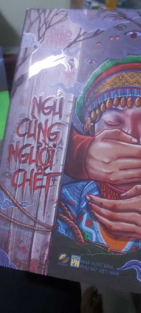 Nội dung hấp dẫn lôi cuốn người đọc. Bìa sách ân tượng bắt mắt. In ân rõ nét.