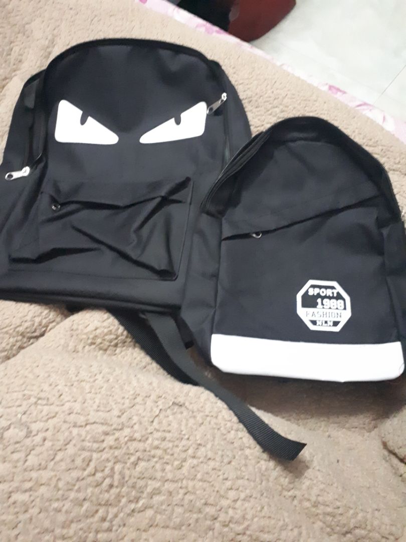 Không hài lòng với chất liệu, xem các sản phẩm của mọi người đánh giá và chụp lại chất không giống sp mình nhận được. mình muốn trả lại.