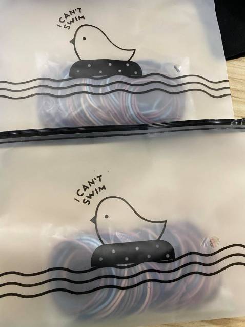 Mối nối bằng nhiệt nên độ bền không cao lắm nhưng với mức giá này thì ok, mua thay cho thun cột tóc để đỡ nghiến tóc