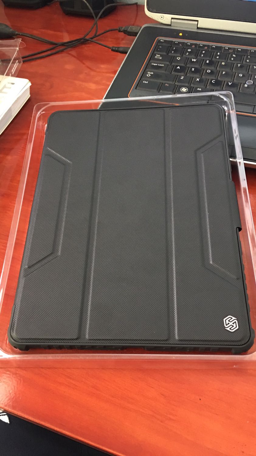 Hàng chính hãng mình mua và đã check lại trên trang chủ của nillkin